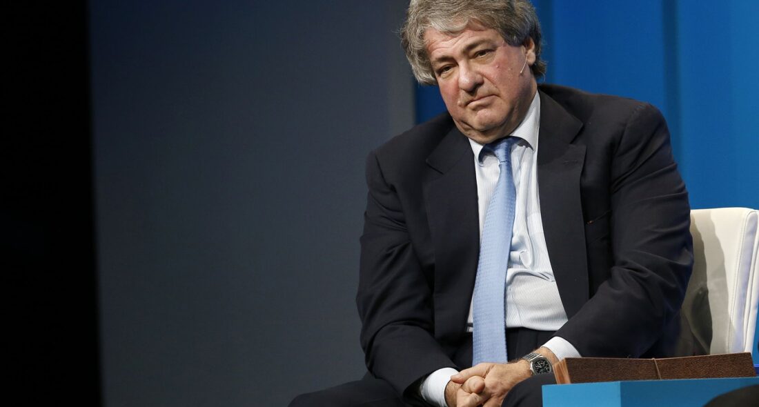 Leon Black si presenta alla House Oversight Committee