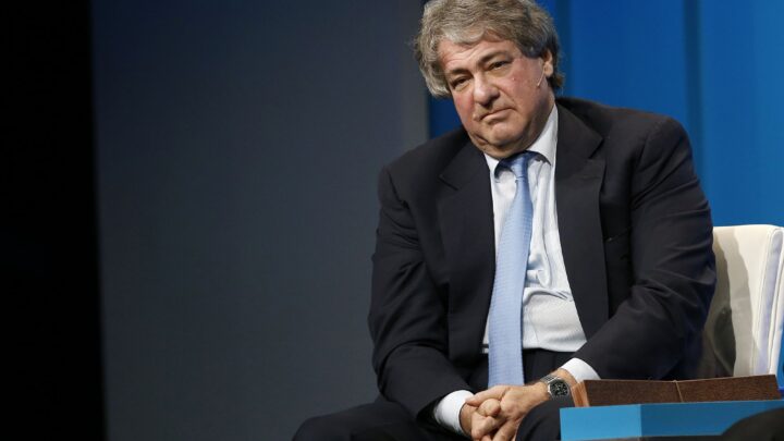 Leon Black si presenta alla House Oversight Committee