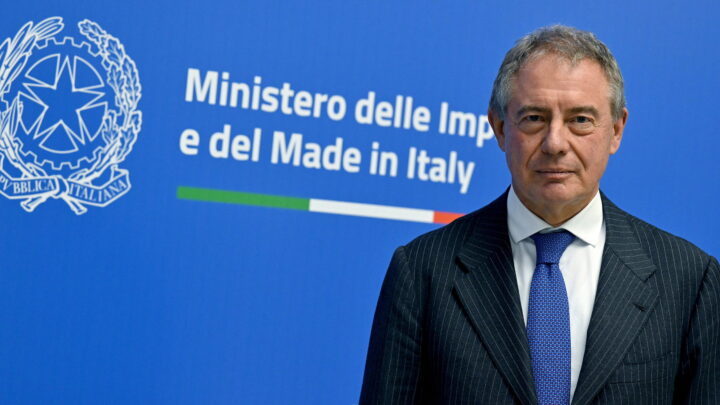 Adolfo Urso durante il Business Forum Italia-Francia