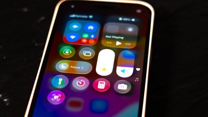 Screenshot di Siri AI su iOS 27