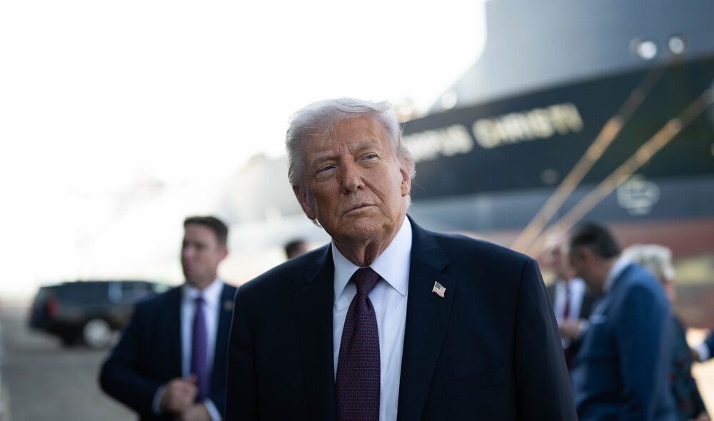 Donald Trump pubblica un meme su Giorgia Meloni