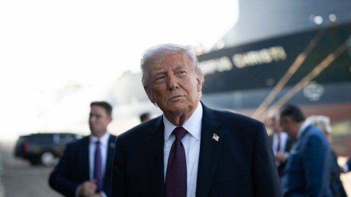 Donald Trump pubblica un meme su Giorgia Meloni