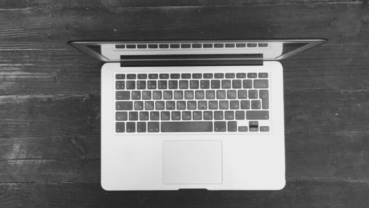 MacBook OLED in fase di test
