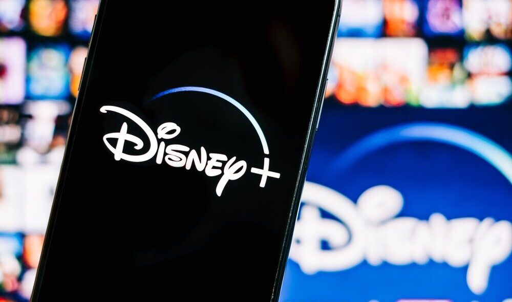 Logo di Disney e TikTok