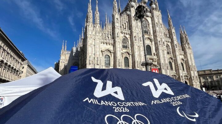 Volontari durante i Giochi Olimpici e Paralimpici di Milano Cortina